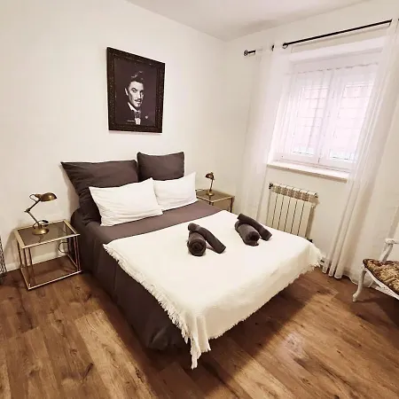 Apartment 4 Pers Leon Villafane