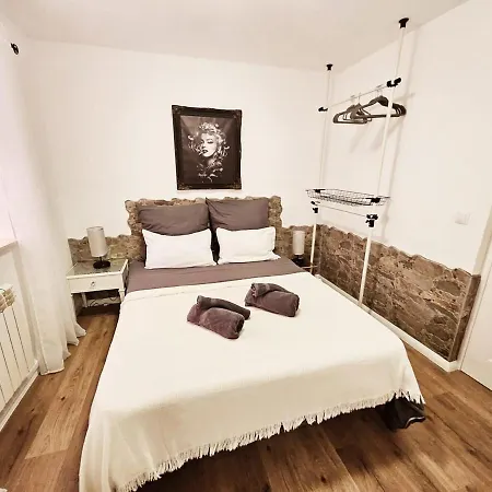 Apartment 4 Pers Leon