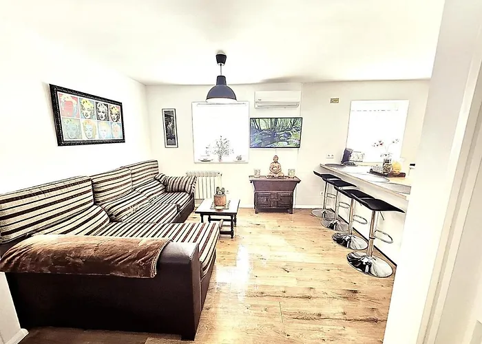 4 Pers Leon N1 דירה Villafane