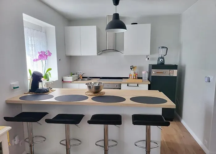 4 Pers Leon N1 דירה *